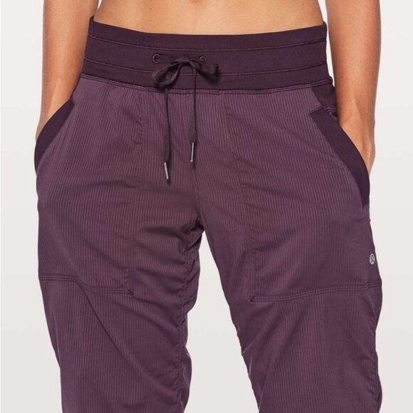 Lululemon Dance Studio Pant III (Regular) *Lined Size 8 - Picture 3 of 12